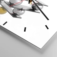 Clock face with lines