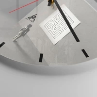 Clock face with lines