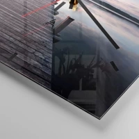 Clock face with lines