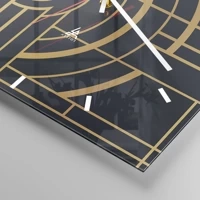 Clock face with lines