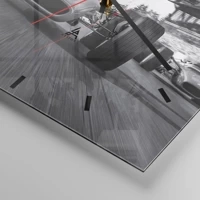 Clock face with lines