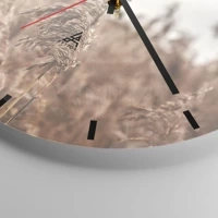 Clock face with lines