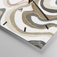 Clock face with lines