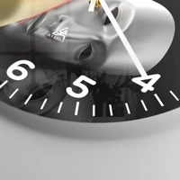 Clock face with numbers