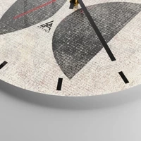 Clock face with lines