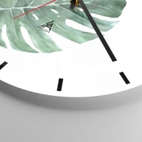 Clock face with lines