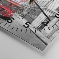 Clock face with numbers