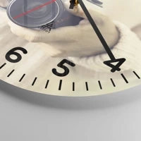 Clock face with numbers