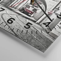 Clock face with numbers