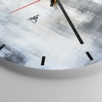 Clock face with lines