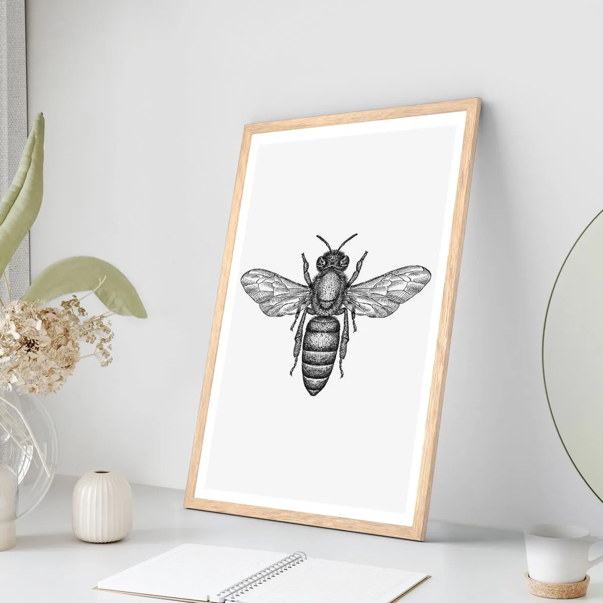 Poster in light oak frame - Insect Portrait - 40x50 cm