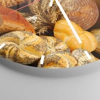 Clock face with lines