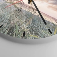 Clock face with lines