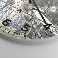 Clock face with numbers