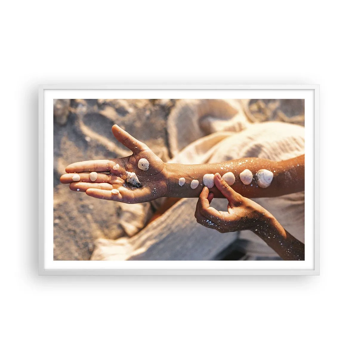 Poster in white frmae - Beauty at Hand - 91x61 cm