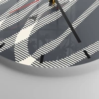 Clock face with lines