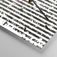 Clock face with lines