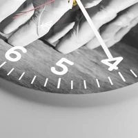 Clock face with numbers