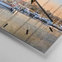 Clock face with lines