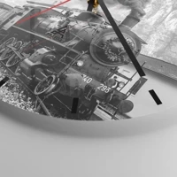 Clock face with lines