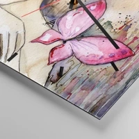 Clock face with lines