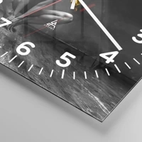 Clock face with numbers