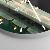 Clock face with lines