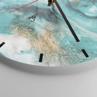 Clock face with lines