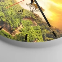 Clock face with lines