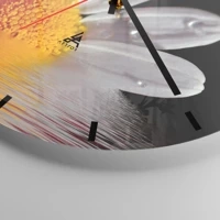 Clock face with lines