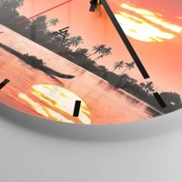 Clock face with lines