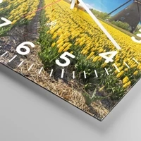 Clock face with numbers