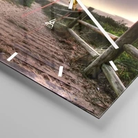 Clock face with lines