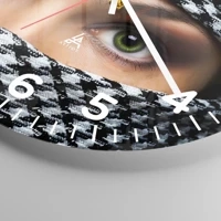 Clock face with numbers