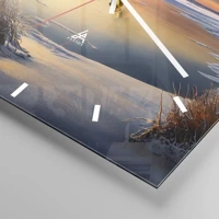 Clock face with lines