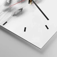 Clock face with lines