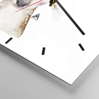 Clock face with lines