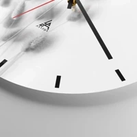 Clock face with lines