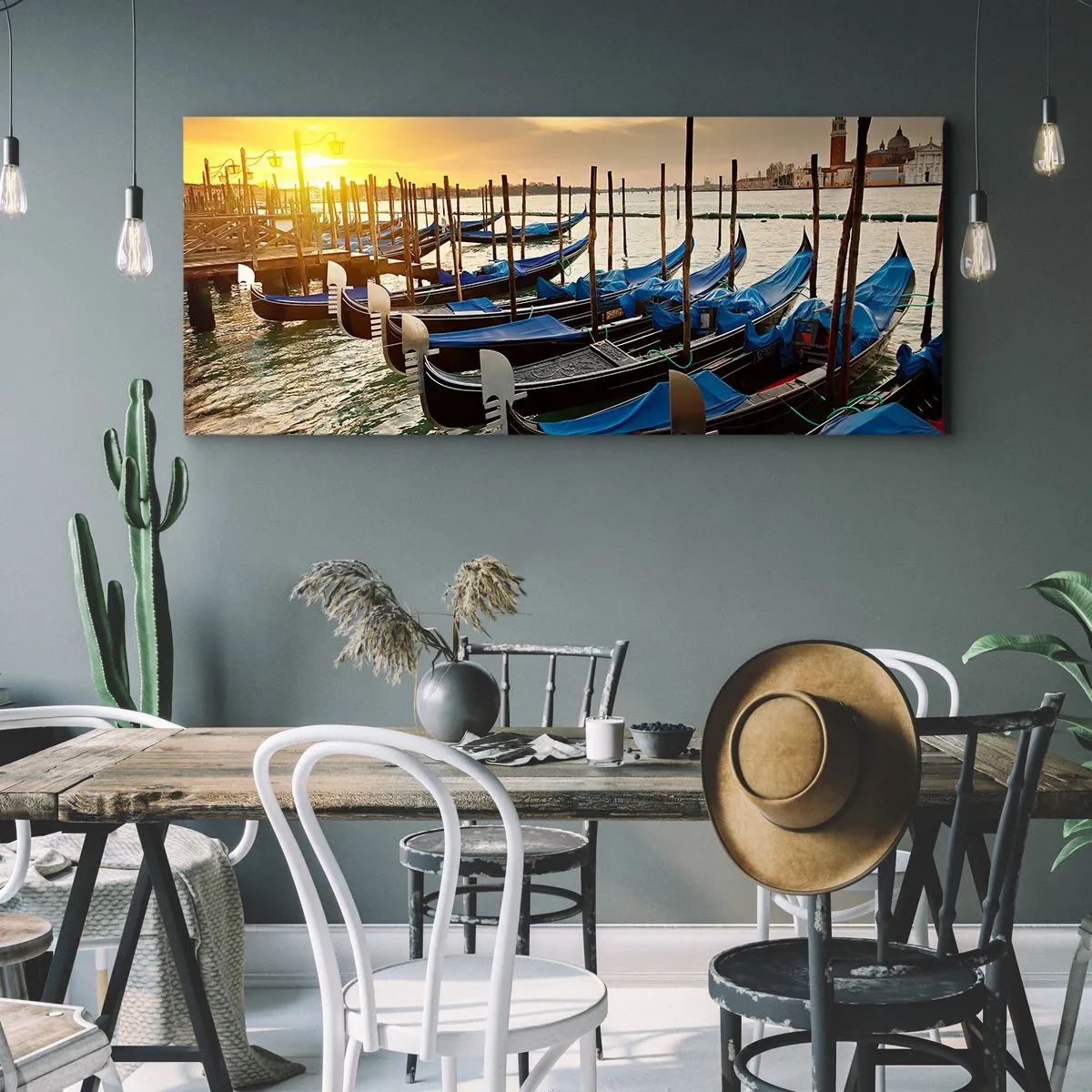 Canvas picture - Before Hustle and Bustle - 100x40 cm