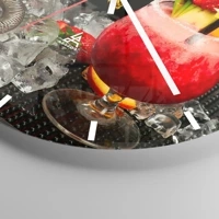 Clock face with lines