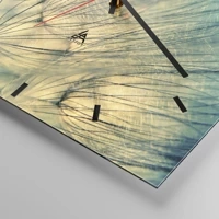 Clock face with lines