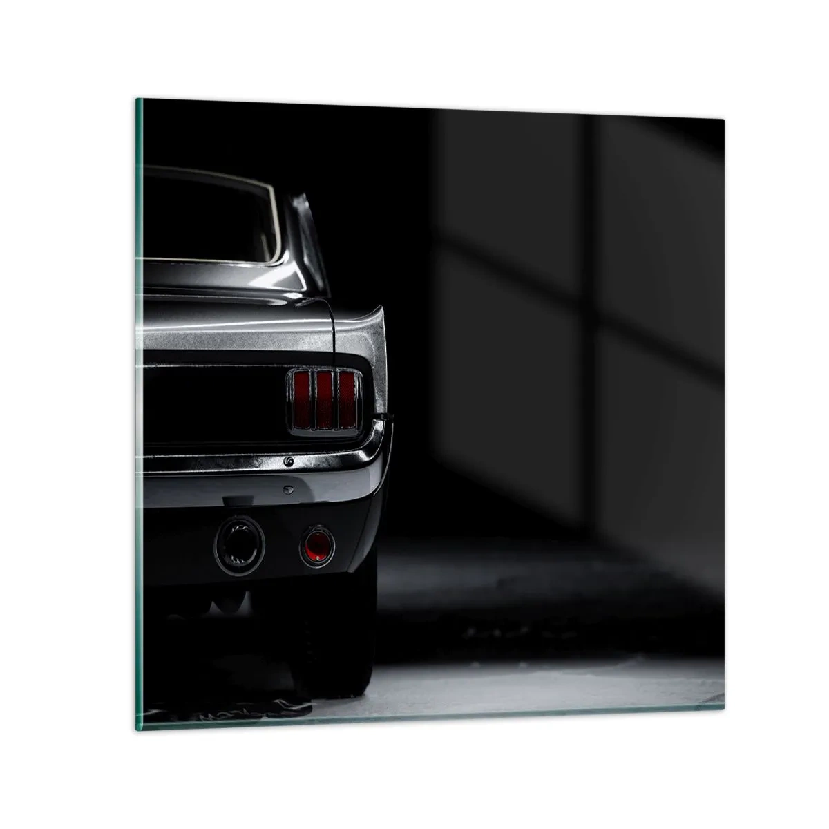 Glass picture - Charm of the Classic - 40x40 cm