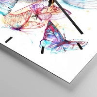 Clock face with lines