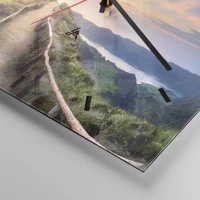 Clock face with lines