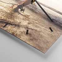 Clock face with lines