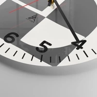 Clock face with numbers