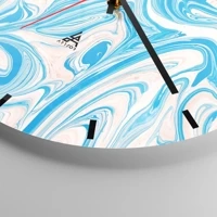 Clock face with lines