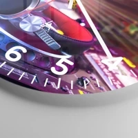 Clock face with numbers