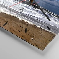 Clock face with lines