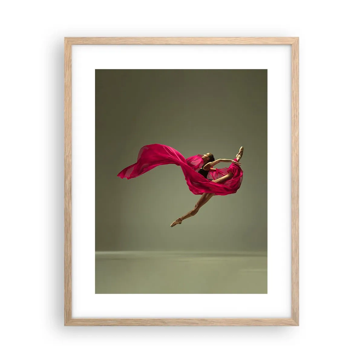 Poster in light oak frame - Dancing Flame - 40x50 cm